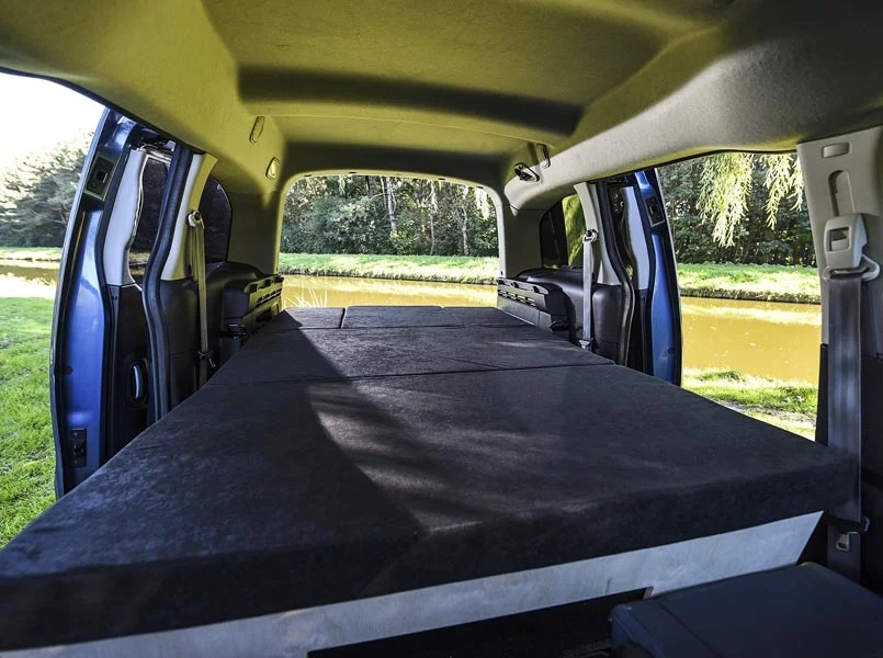 PRODUCATOR-PERNE-RULOTA-CAMPER-COMANDA Perne cu forme speciale pentru rulotă și van conversion